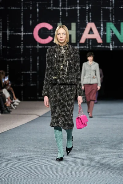 Look 39